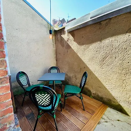 Appartement Oasis Urbaine - Spacieux Et Calme Avec Patio