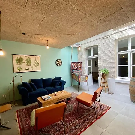 Oasis Urbaine - Spacieux Et Calme Avec Patio