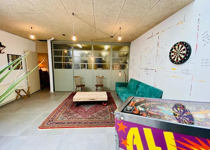 Oasis Urbaine - Spacieux Et Calme Avec Patio Apartamento *